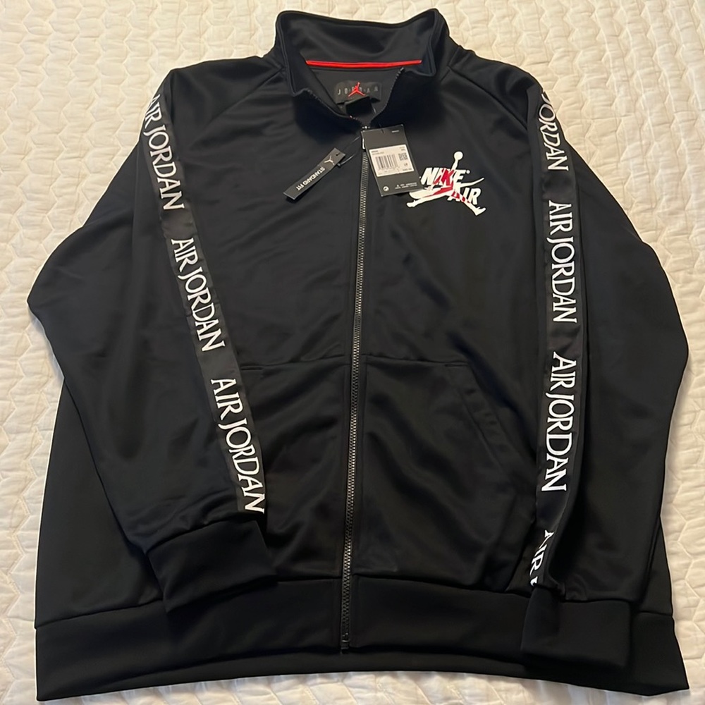 Mens Jordan Sweatshirt (XXL) anew with tags